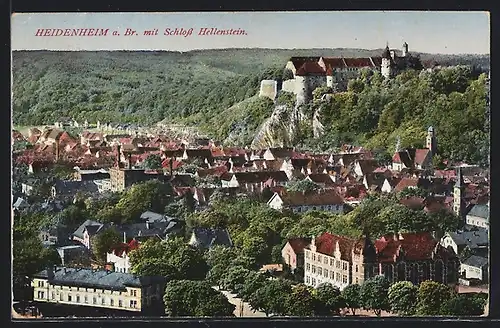 AK Heidenheim a. Br., Stadtansicht mit Schloss Hellenstein