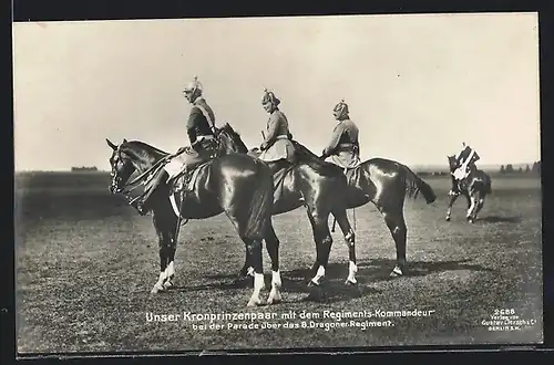 AK Kronprinzessin Cecilie, Kronprinzenpaar mit dem Regiments-Kommandeur, Uniformfoto