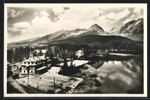 AK Vysoke Tatry, Blick auf Restauration am Csorbersee mit Eisenbahn