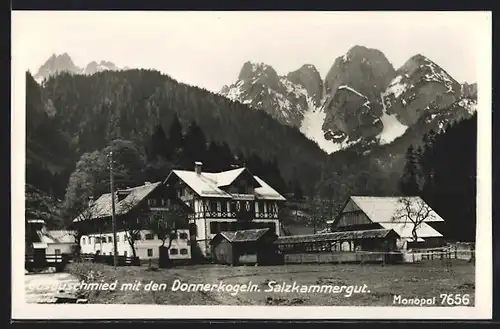 AK Gosau / Salzkammergut, Gasthaus Gosauschmied mit den Donnerkogeln