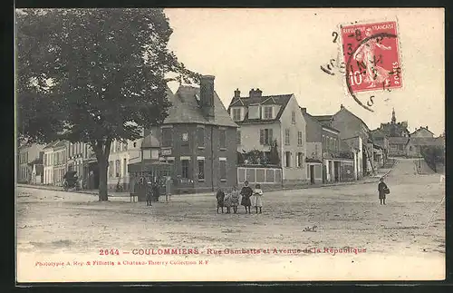 AK Coulommiers, Rue Gambetta et Avenue de la République