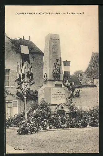 AK Donnemarie-en-Montois, le Monument