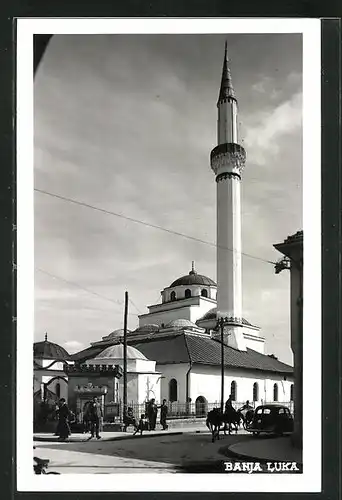 AK Banja Luka, Leute an der Moschee