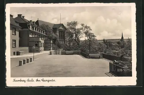 AK Naumburg-Saale, Strasse am Georgentor mit Kindern