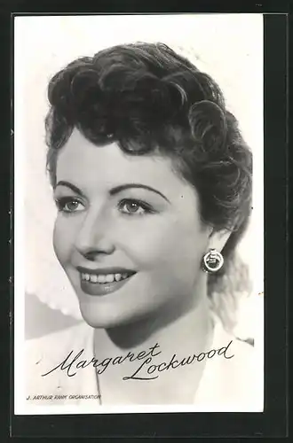 AK Schauspielerin Margaret Lockwood mit toller Frisur lächelnd