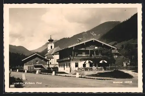 AK Landl bei Kufstein, Ortspartie mit Gasthof zum Krämerwirt und Kirche