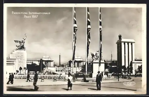 AK Paris, Exposition internationale 1937, vue prise du pavillon de l`Angleterre
