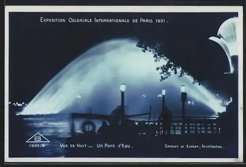 AK Paris, Exposition coloniale internationale 1931, Vue de nuit, un pont d`Eau