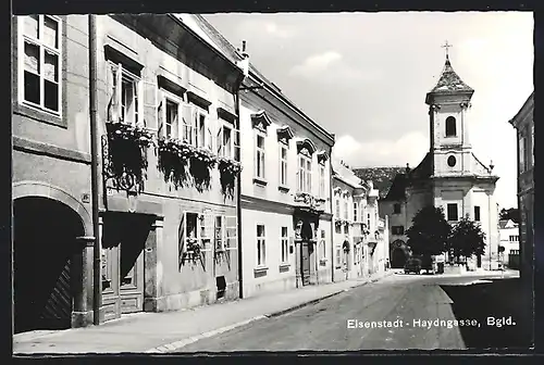 AK Eisenstadt, Strasse Haydngasse mit Kirche