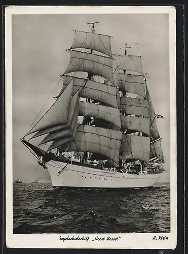 AK Kriegsmarine Segelschiff auf hoher See