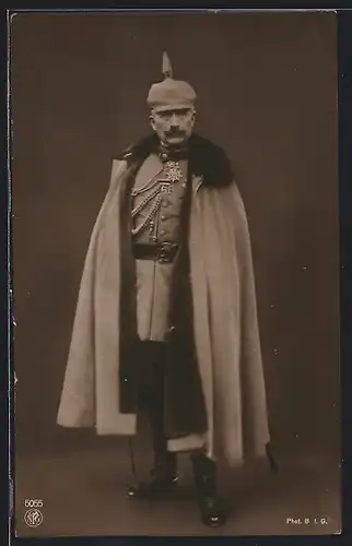 AK Kaiser Wilhelm II. in Uniform und mit Pickelhaube