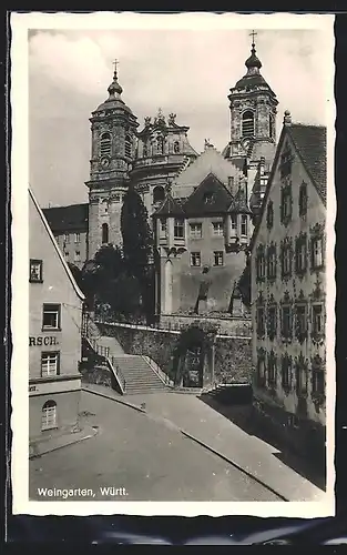 AK Weingarten /Württ., Strassenpartie an der Kirche