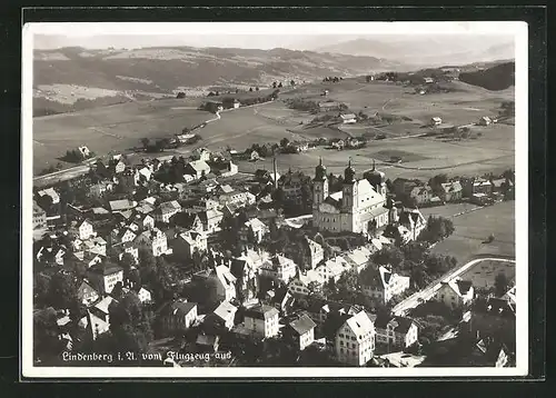 Foto-AK Lindenberg i. A., Ortspartie vom Flugzeug aus