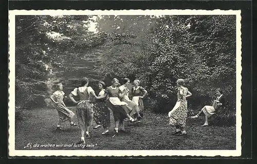 AK Weimar, Mathilde Zimmer-Stiftung, Mathildenhaus, tanzende junge Frauen