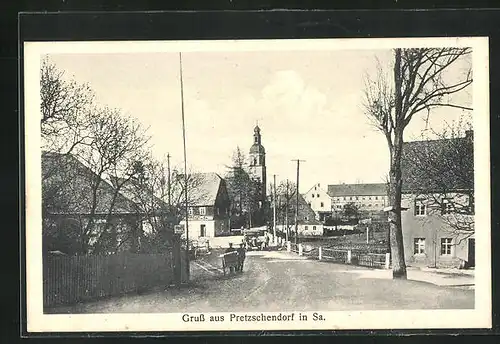 AK Pretzschendorf in Sa., Strassenpartie mit Blick zur Kirche