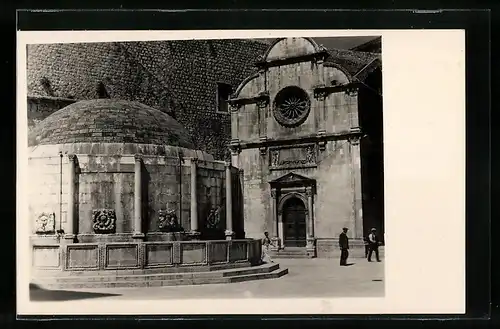 AK Dubrovnik, Onofrio-Brunnen und Kirche