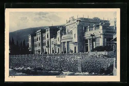 AK Abbazia, Blick auf ein prächtiges Gebäude