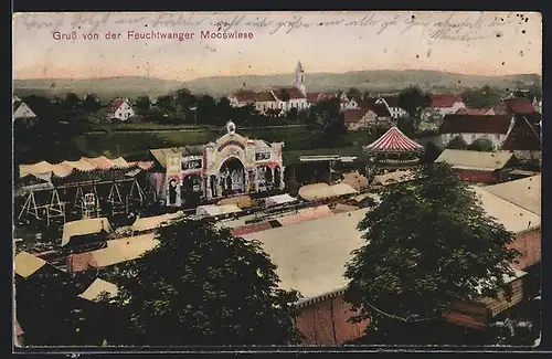 AK Feuchtwangen, Volksfest Mooswiese, Festgelände mit Schiffschaukel und Ortsblick aus der Vogelschau