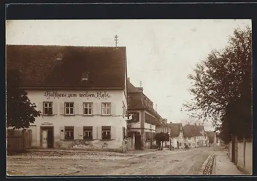 Foto-AK Burgbernheim, Gasthaus zum weissen Ross mit unbefestigter Strasse