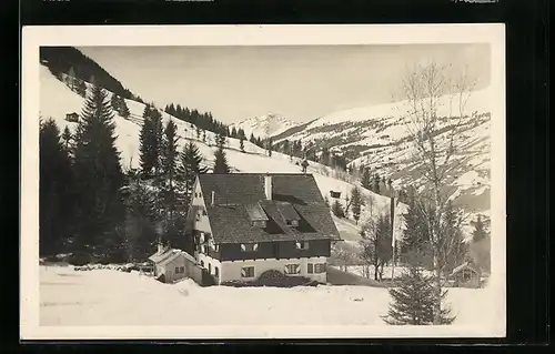 AK Saalbach im Pinzgau, Akademiker-Schihütte im Winter