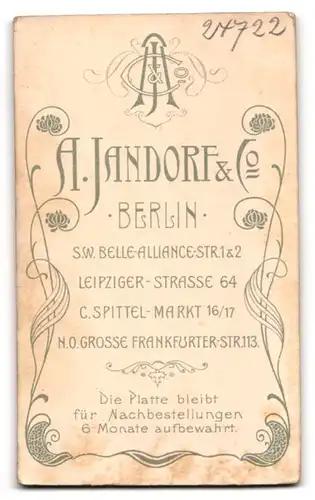 Fotografie A. Jandorf & Co., Berlin, Belle-Alliance-Str. 1 & 2, Drei Kinder in weisser Kleidung