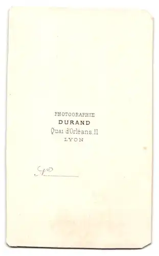 Fotografie Durand, Lyon, junge Mutter mit ihrem Kind auf dem Schoss