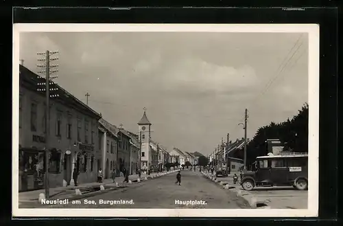 AK Neusiedl am See, Hauptplatz mit Rathaus, Gasthof und Kirche, Autobus