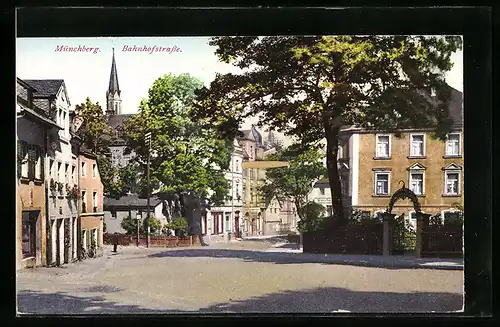 AK Münchberg, Bahnhofstrasse mit Bäumen