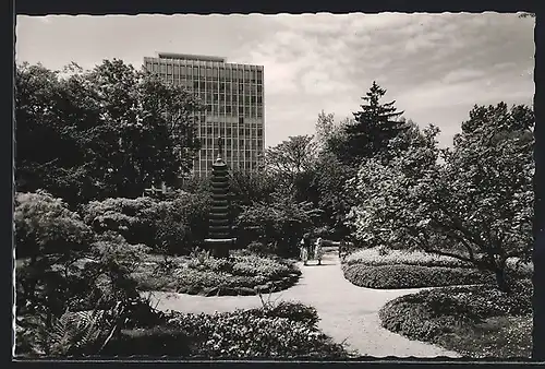 AK Karlsruhe i. B., Der Japan-Garten im Stadtgarten