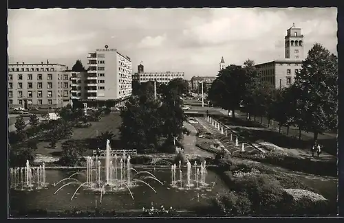 AK Karlsruhe i. B., Wasserspiele am Festplatz mit Ettlinger Strasse