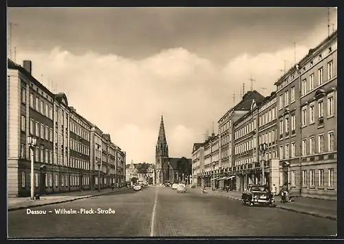 AK Dessau, Wilhelm-Pieck-Strasse mit Kirche
