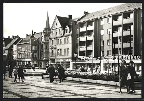 AK Gotha, Reisebüro und Geschäfte am Neumarkt