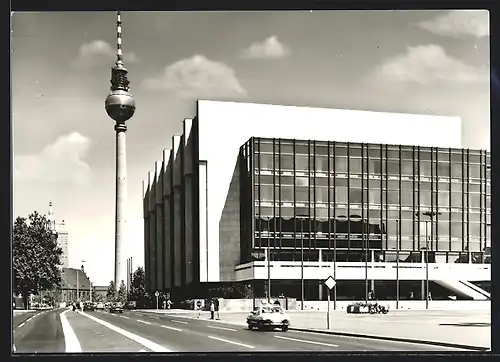 AK Berlin, Palast der Republik mit Blick zum Fernsehturm