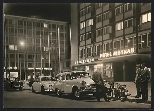 AK Karl-Marx-Stadt, Strasse der Nationen mit Hotel Moskau bei Nacht
