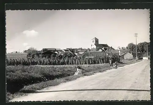 AK Ecuelles, Vue generale, Eglise