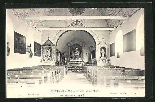 AK Èverly, L`Intèrieur de l`Èglise