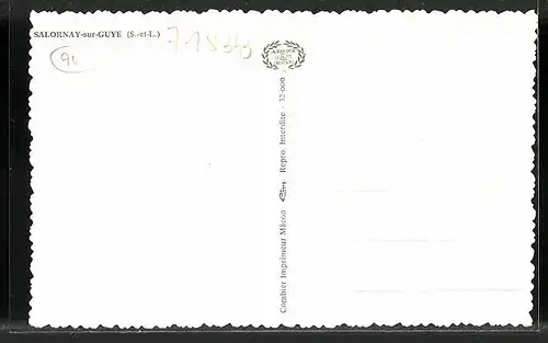 AK Salornay-sur-Guye, Ortsansicht mit Strassenpartie