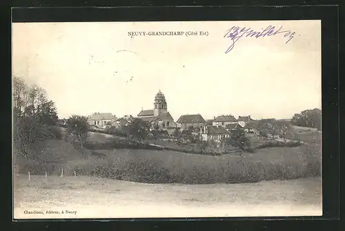 AK Neuvy-Grandchamp, l'Eglise, vue generale