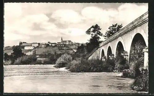 AK La Motte-St-Jean, Le Pont sur l`Arroux