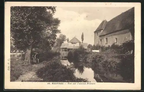 AK Mesvres, Vue sur l'ancien Prieuré