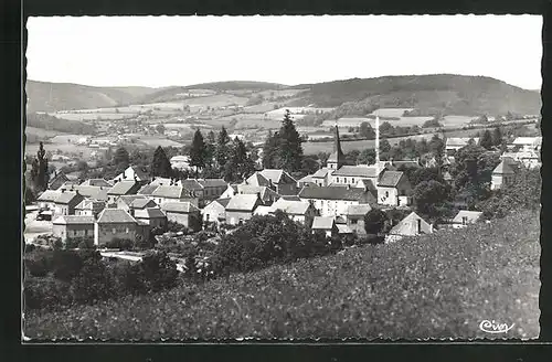 AK Cussy-en-Morvan, Vue générale, Le Bourg