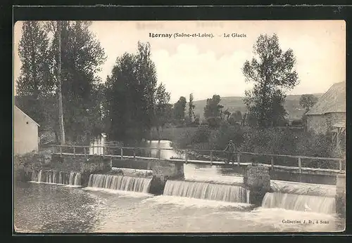 AK Isernay, Le Glacis, Wehr