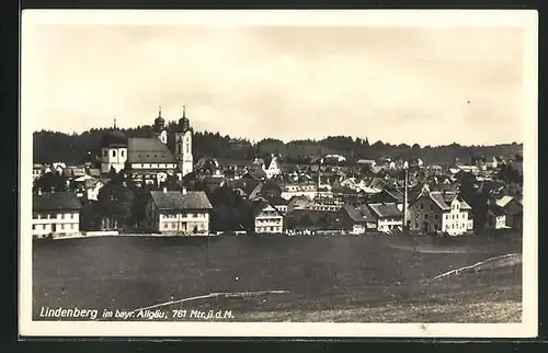 AK Lindenberg im bayr. Allgäu, Teilansicht mit Kirchgebäude und Hochöfen