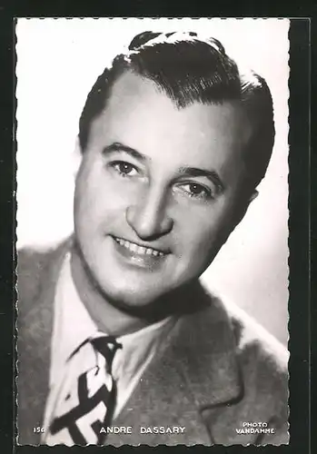 AK Schauspieler Andre Dassary mit zurück gekämmtem Haar