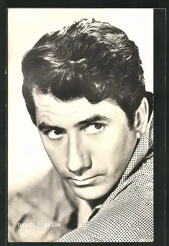 AK Schauspieler Daniel Gelin mit dunklem Haar und charmantem Blick