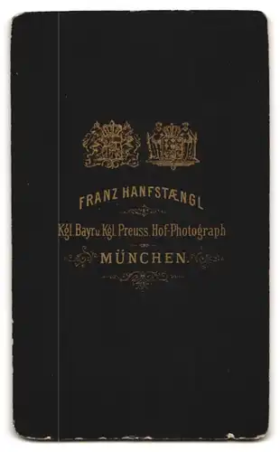 Fotografie Franz Hanfstaengl, München, Ehepaar in modischer Kleidung