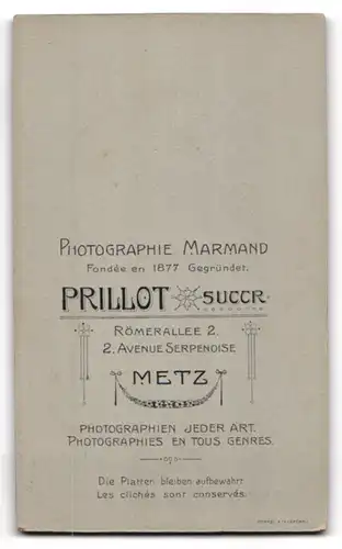 Fotografie Prillot succr., Metz, Römerallee 2, Junger Herr im Anzug mit Krawatte