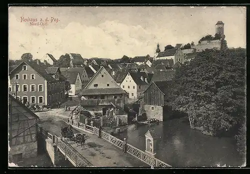 AK Neuhaus a. d. Peg., Strassenpartie mit Kirche, Nordöstlich