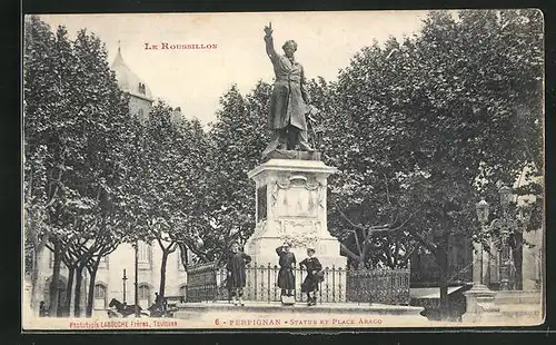 AK Perpignan, Statue et Place Arago