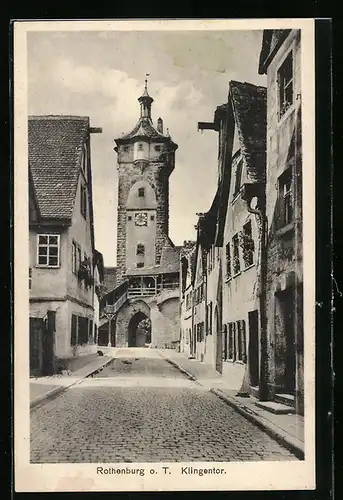 AK Rothenburg o. T., Strassenpartie mit Klingentor